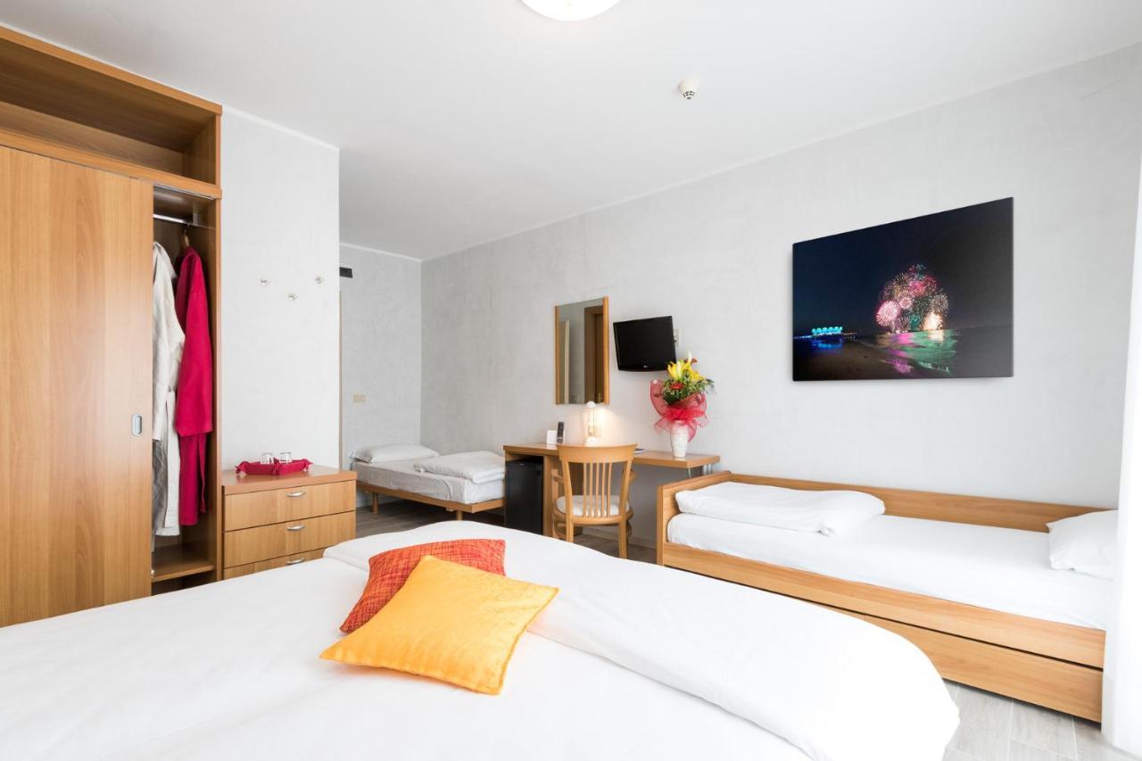Hotel Al Cigno Lignano Sabbiadoro Eksteriør billede