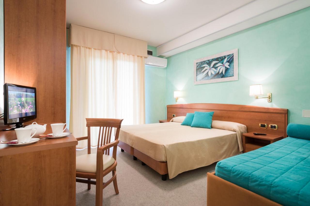 Hotel Al Cigno Lignano Sabbiadoro Eksteriør billede