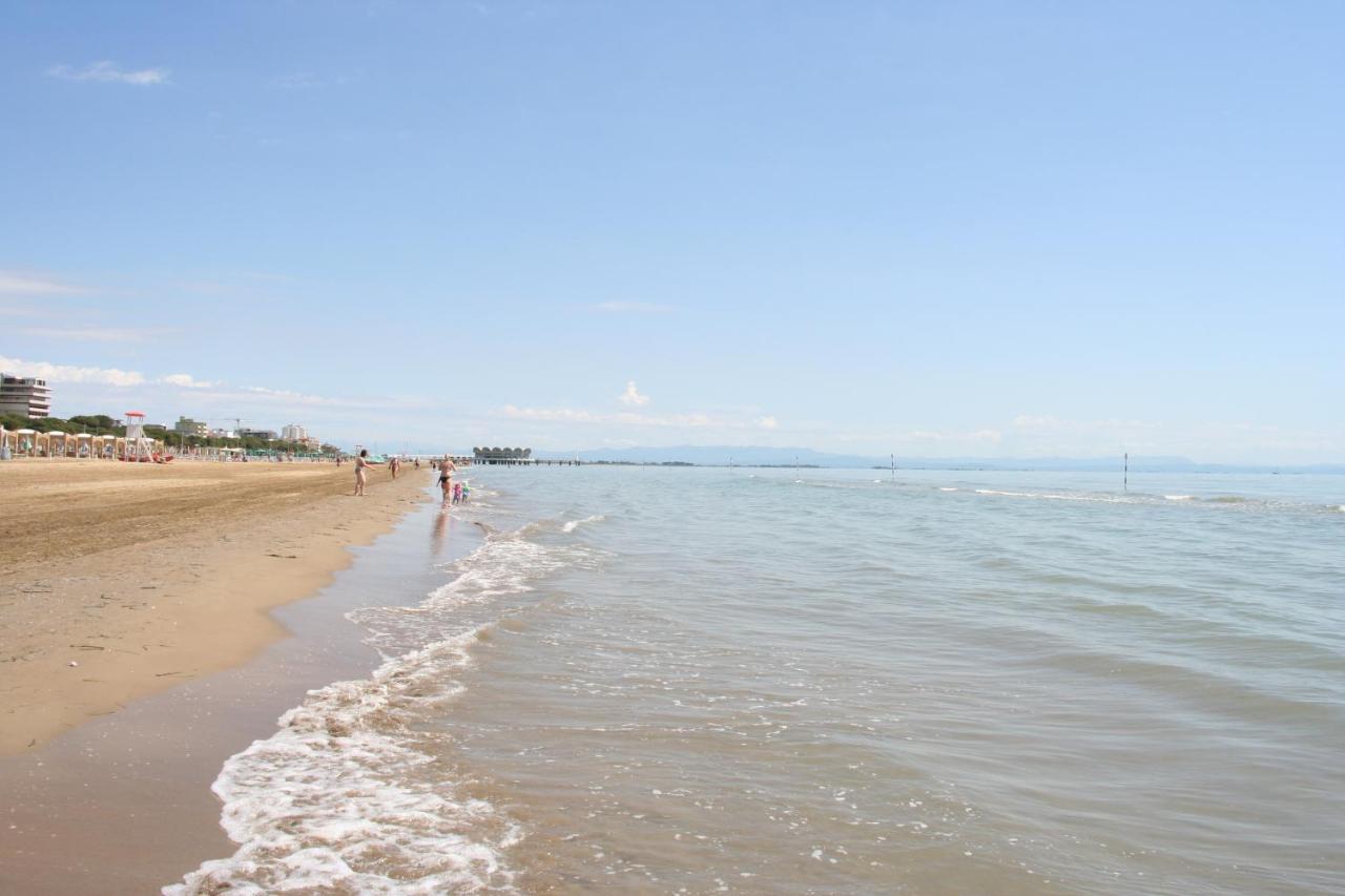 Hotel Al Cigno Lignano Sabbiadoro Eksteriør billede